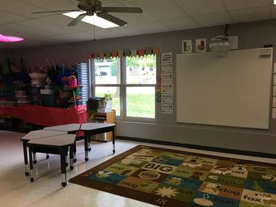 Thomas Hart Benton Elementary School Classroom Standard in Independence