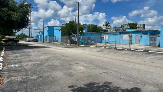 Lakeview Elementary School Parking Lot in Miami