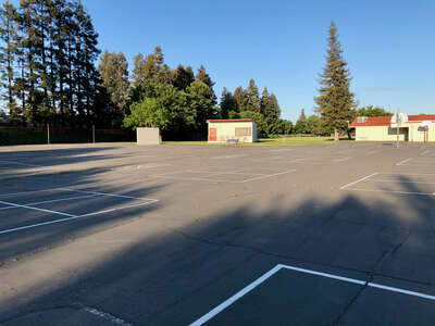 Lakewood Elementary School Outdoor Basketball Courts 2 in Modesto 2