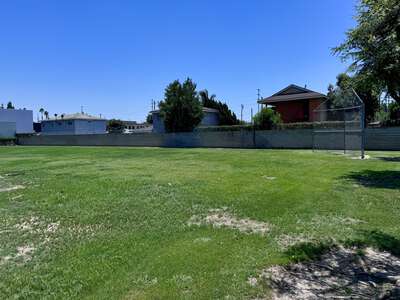Howard Tanner Elementary School Field - Practice in Paramount