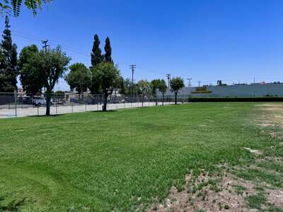 Howard Tanner Elementary School Field - Practice in Paramount