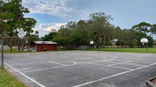 Gulfside Elementary School Outdoor Basketball Courts in Holiday 1