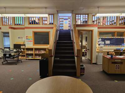 Maplewood K-5 School Library in Portland