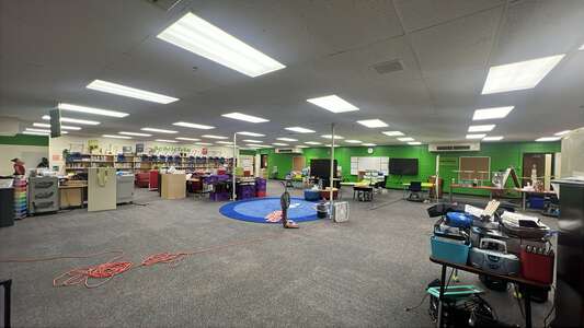 Villa Heights Elementary School Media Center in Charlotte 4