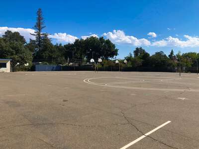 Sutterville Elementary School Outdoor Basketball Courts in Sacramento