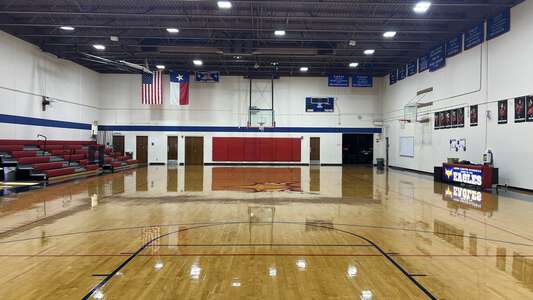 Amon Carter-Riverside High School in Fort Worth Texas Slideshow Image 6
