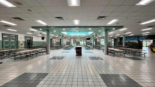 Larkspur Middle School Cafeteria in Virginia Beach