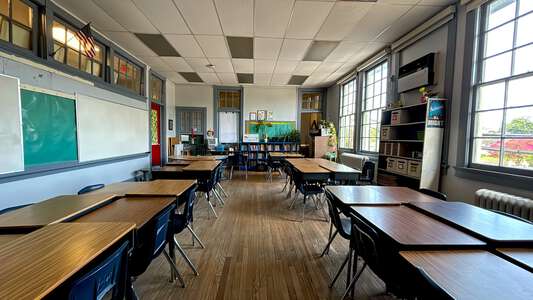 Joseph C. Moscona School Classroom Standard in Metairie 3