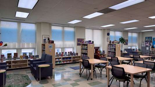 Kilmer - Joyce Kilmer Elementary School Library Conference Room in Chicago
