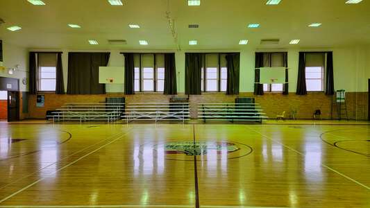 Hirsch - Emil G. Hirsch Metropolitan High School Gym 2 in Chicago