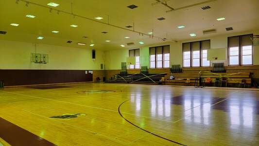 Hirsch - Emil G. Hirsch Metropolitan High School Gym 2 in Chicago