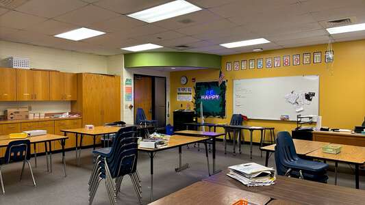 Brooks Center for STEM and Arts Magnet Middle School Classroom Standard in Wichita 4