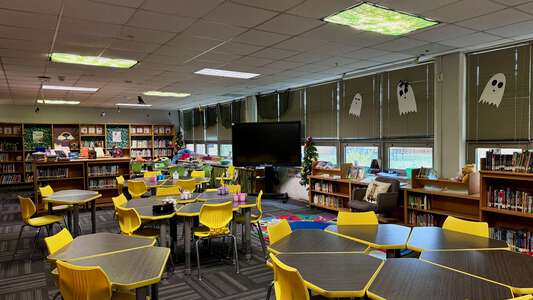 Tom C Gooch Elementary School Library in Dallas 2
