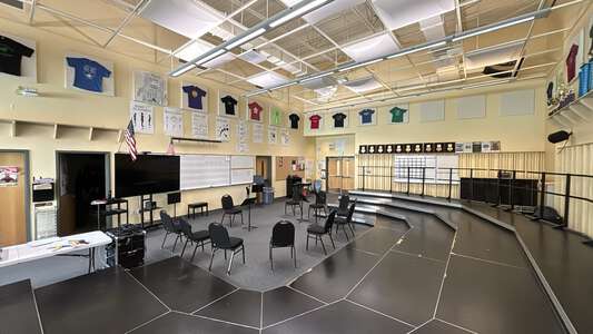 West Salem High School Room A100 - Choir in Salem 4