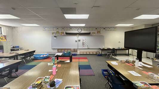 Pioneer Elementary School Classroom Standard in Union City