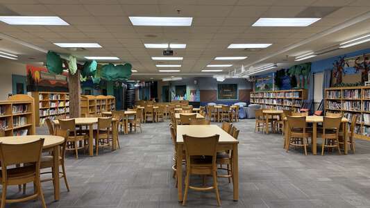 Kernan Trail Elementary School Library (3 hr min) in Jacksonville 3