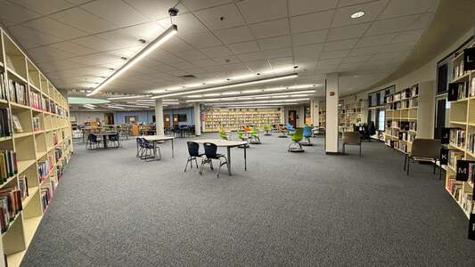 Lakeridge High School Library in Lake Oswego