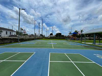 Pine Villa Elementary School Outdoor Basketball Courts in Miami 4