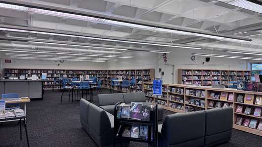 Villa Park High School Library in Villa Park 2