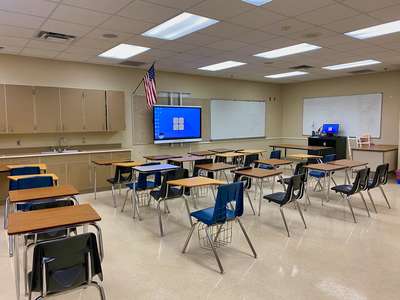 Bridgewater Middle School Classroom Standard in Winter Garden