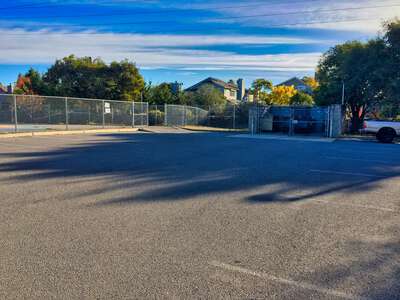 Bahia Vista Elementary School Parking Lot - Kinder in San Rafael