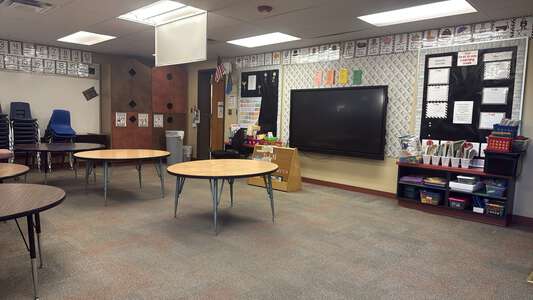 Epperly Heights Elementary School Classroom Standard in Del City 3