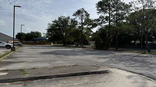 Beauclerc Elementary School Parking Lot - Side (3 hr min) in Jacksonville