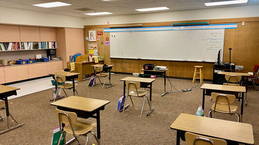Mount Scott Elementary School in Happy Valley Oregon - Classroom Slideshow Image 1