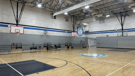 Agnew Middle School Gym - Practice in Mesquite