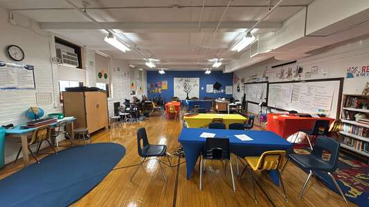 Field - Eugene Field Elementary School Classroom Standard in Chicago 2