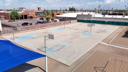 Heard Elementary School Outdoor Basketball Courts in Phoenix