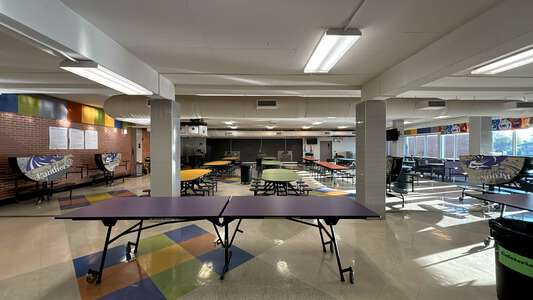 Brooks Center for STEM and Arts Magnet Middle School Cafeteria in Wichita 2