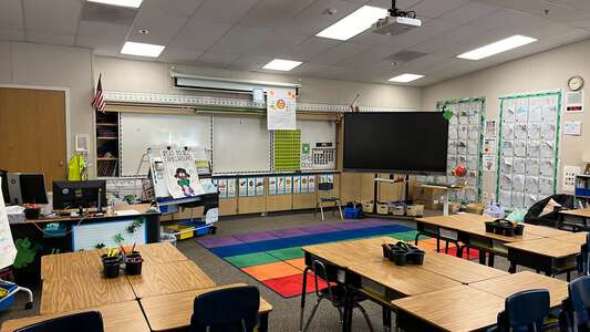 Lucas Elementary Dual Language Academy School Classroom Standard in Ceres 2