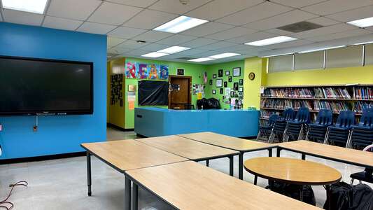 Greenlawn Terrace Elementary School Library in Kenner 3