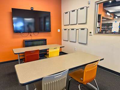 Burlingame Intermediate School Library - Study Room in Burlingame