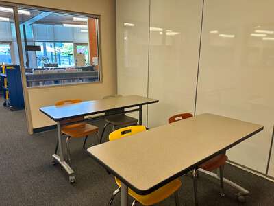 Burlingame Intermediate School Library - Study Room in Burlingame