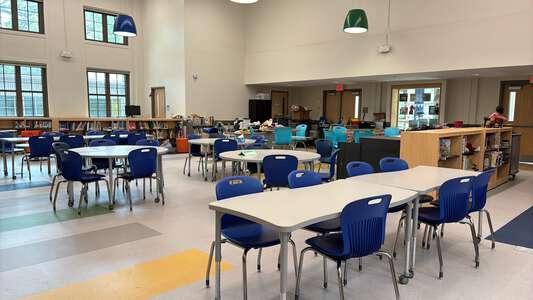 Frank L. Stanton Elementary School Library in Atlanta 3