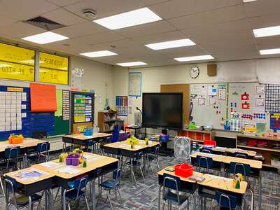 Los Ranchos Elementary School Classroom Standard in Albuquerque