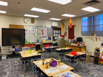 Los Ranchos Elementary School Classroom Standard in Albuquerque