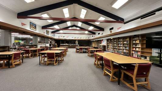 Highland Park Middle School Library in Beaverton