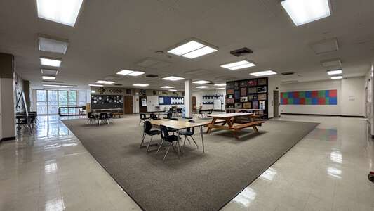 Jackson Middle School Upper West Pod in Portland