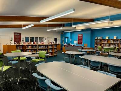 John Knight Middle School Library in Dixon 3