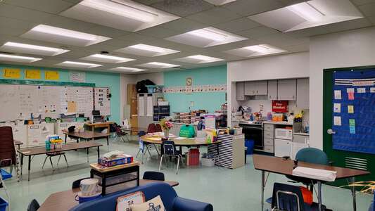 Stirling Elementary School Classroom Standard in Hollywood