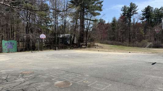 Pelham Elementary School Outdoor Basketball Courts in Pelham