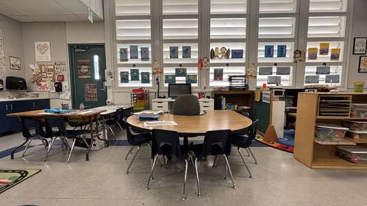 Joaquin Miller Elementary School Classroom Standard in Burbank 2