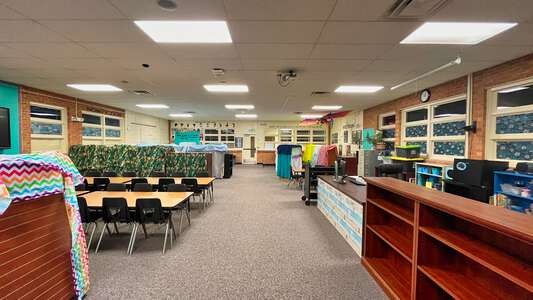 Edahow Elementary School Media Center in Pocatello 3