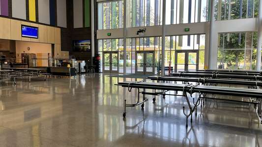 River Road Elementary School Cafeteria in Eugene