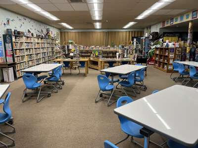 Oakwood Elementary School Library in Stockton