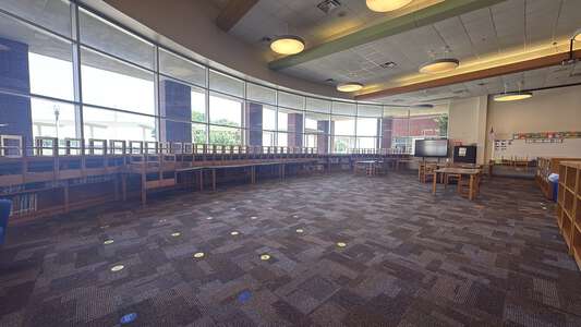 Comanche Springs Elementary School Library in Fort Worth 3