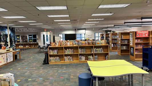 Landstown Elementary School Library in Virginia Beach 4